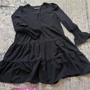 Pomander place black tiered longsleeve dress medium